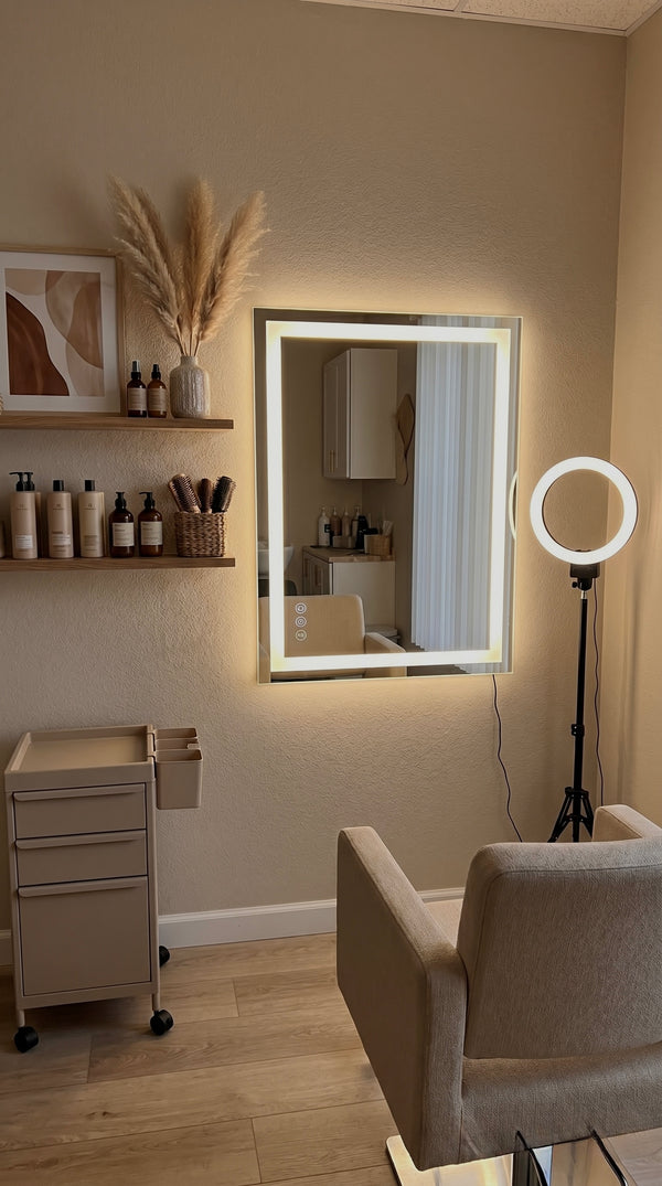 Vista 24×32" Salon Mirror — salon photo 1
